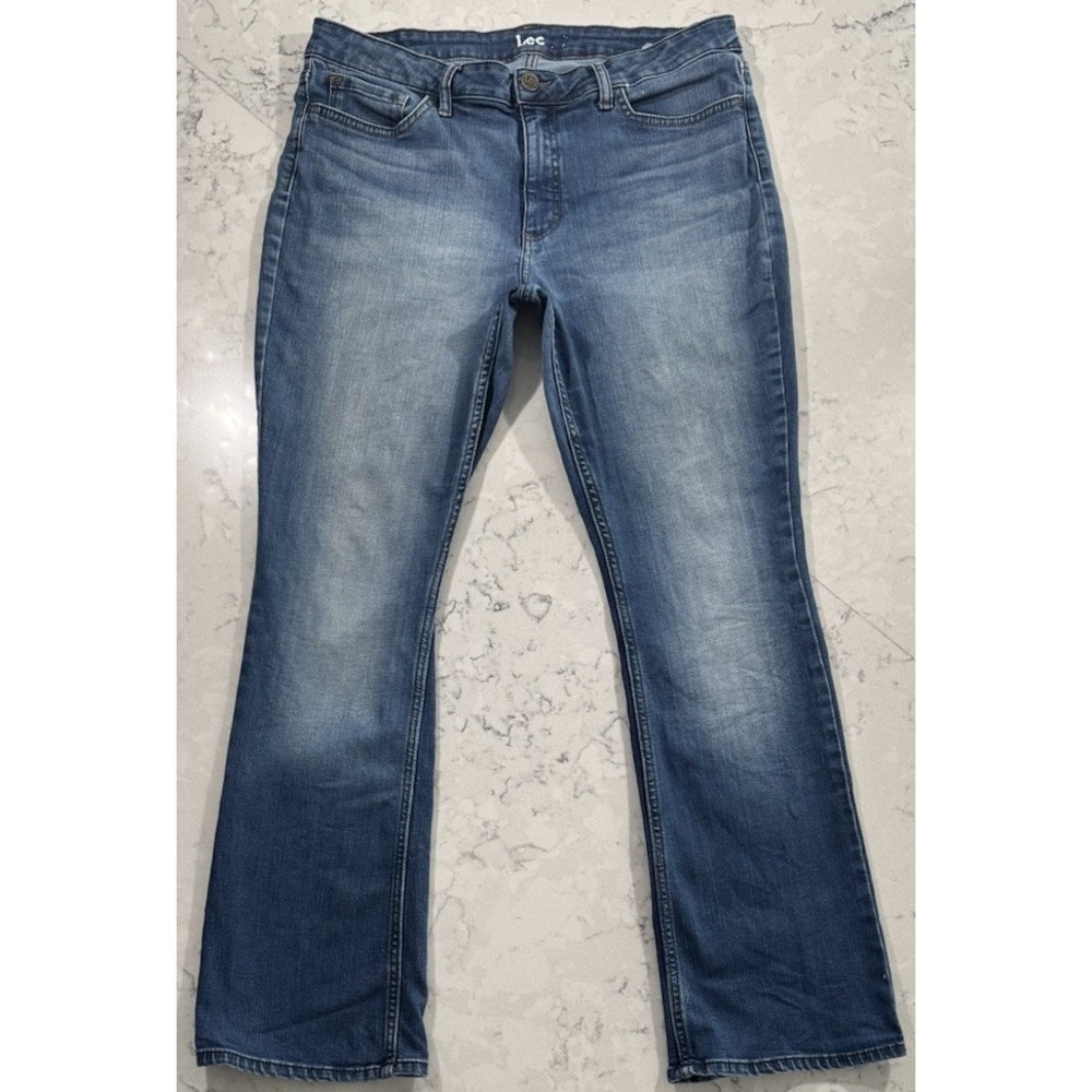 Lee Legendary Bootcut Jeans Womens 16M Blue Medium Wash Stretch Denim 1CMBEW7